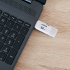 4-755 Kioxia 32GB USB 2.0-White